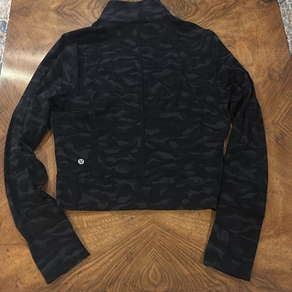 Lululemon Black Camouflage  zip up jacket - Picture 2 of 13